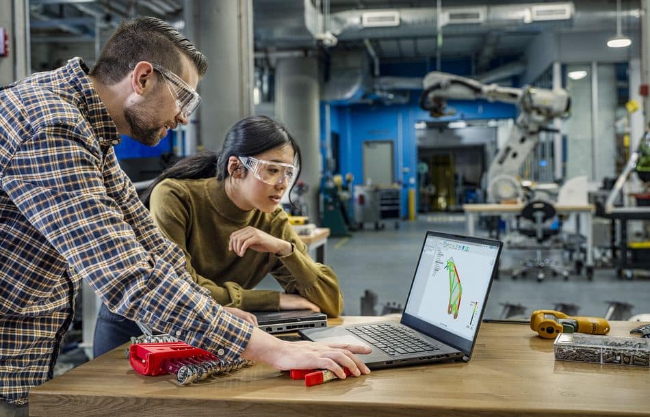 Autodesk employee: Kevin Acker (L); Former Autodesk intern: Jennifer Zajac (R)